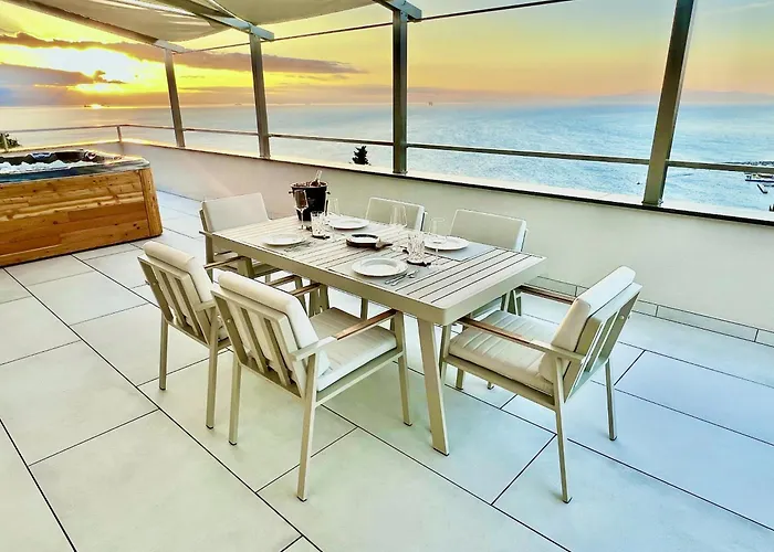 Blue View オパティヤ